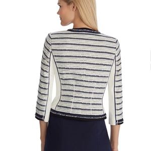 Sophisticated tweed jacket woven with blue and white yarns